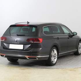 Foto inzerátu Volkswagen Passat 2.0 TDI