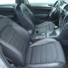 Foto inzerátu Volkswagen Golf 2.0 TDI