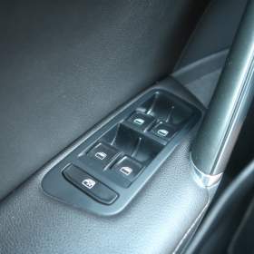 Foto inzerátu Volkswagen Golf 2.0 TDI