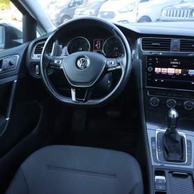 Foto inzerátu Volkswagen Golf 1.6 TDI