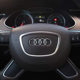 Foto inzerátu Audi A4 2.0 TDI