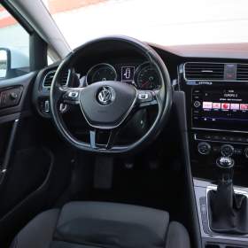 Foto inzerátu Volkswagen Golf 2.0 TDI