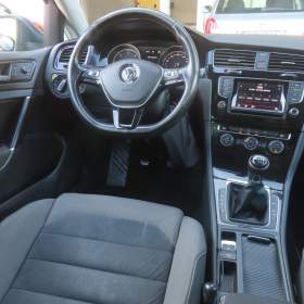 Foto inzerátu Volkswagen Golf 2.0 TDI