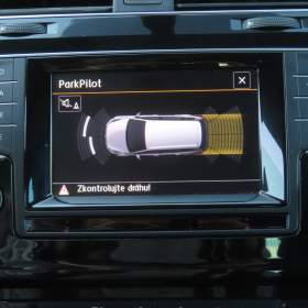 Foto inzerátu Volkswagen Golf 2.0 TDI