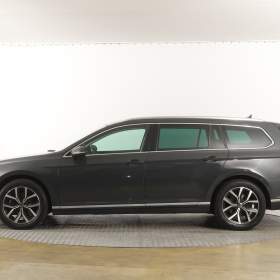 Foto inzerátu Volkswagen Passat 2.0 TDI