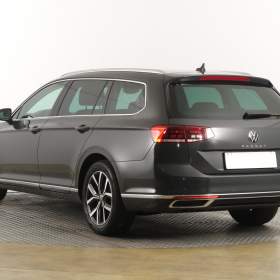 Foto inzerátu Volkswagen Passat 2.0 TDI
