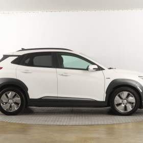 Foto inzerátu Hyundai Kona Electric 64 kWh