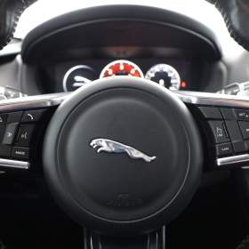 Foto inzerátu Jaguar F-Pace 30d AWD