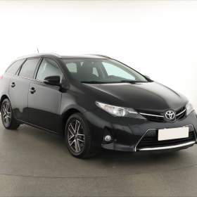 Toyota Auris 2.0 D- 4D / 19646123