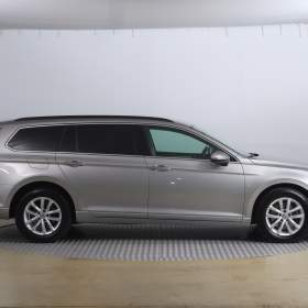 Foto inzerátu Volkswagen Passat 2.0 TDI