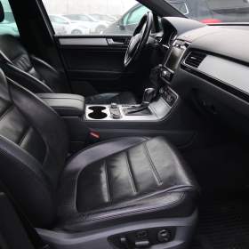 Foto inzerátu Volkswagen Touareg 3.0 TDI