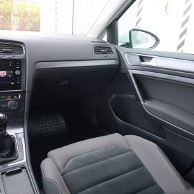 Foto inzerátu Volkswagen Golf 1.4 TSI