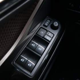 Foto inzerátu Toyota C-HR 1.2 Turbo