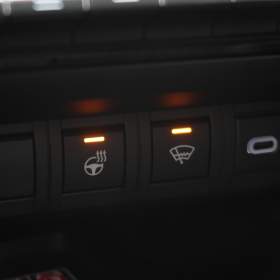 Foto inzerátu Toyota C-HR 1.8 Hybrid