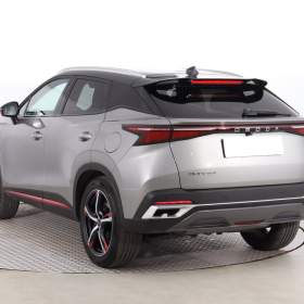 Foto inzerátu Omoda 5 1.6 T