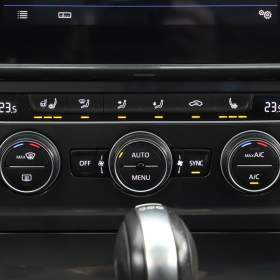 Foto inzerátu Volkswagen Golf 1.5 TSI