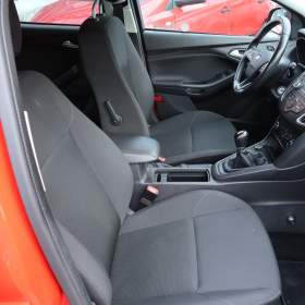 Foto inzerátu Ford Focus 1.6 i