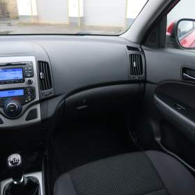 Foto inzerátu Hyundai i30 1.6 CVVT