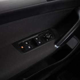 Foto inzerátu Volkswagen Touran 1.6 TDI