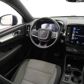 Foto inzerátu Volvo XC40 B4