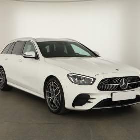 Mercedes- Benz Třídy E E 200 4MATIC / 19650417