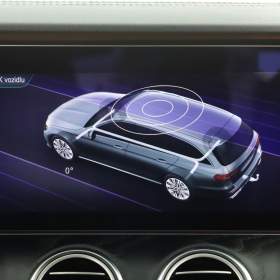 Foto inzerátu Mercedes-Benz Třídy E E 200 4MATIC