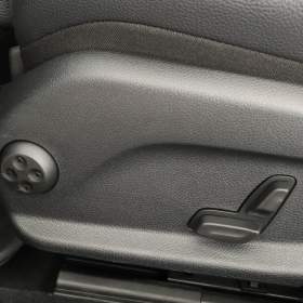 Foto inzerátu Mercedes-Benz Třídy E E 200 4MATIC