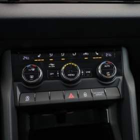 Foto inzerátu Škoda Karoq 1.5 TSI