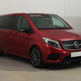 Fotka k inzerátu Mercedes- Benz Třídy V 300 d 4MATIC / 19651964