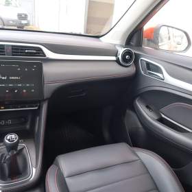 Foto inzerátu MG ZS SUV 1.0 Turbo