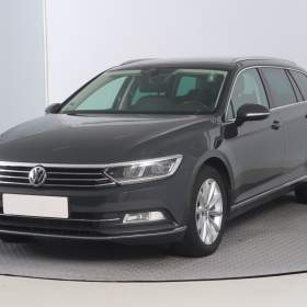 Foto inzerátu Volkswagen Passat 2.0 TDI