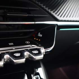 Foto inzerátu Peugeot e-208 50 kWh