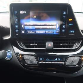 Foto inzerátu Toyota C-HR 1.8 Hybrid