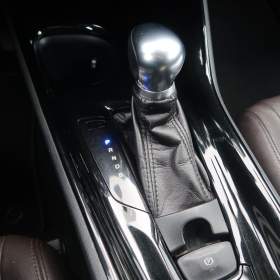 Foto inzerátu Toyota C-HR 1.8 Hybrid