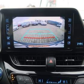 Foto inzerátu Toyota C-HR 1.8 Hybrid