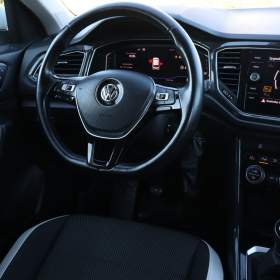 Foto inzerátu Volkswagen T-Roc 1.5 TSI