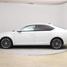 Foto inzerátu Škoda Superb 2.0 TSI