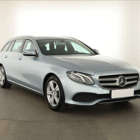 Fotka k inzerátu Mercedes- Benz Třídy E E 220 d / 19529749