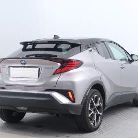 Foto inzerátu Toyota C-HR 1.8 Hybrid