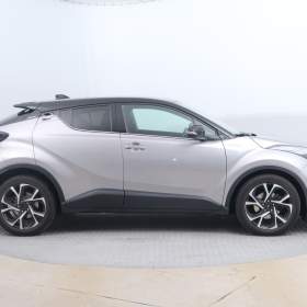 Foto inzerátu Toyota C-HR 1.8 Hybrid