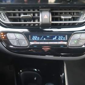 Foto inzerátu Toyota C-HR 1.8 Hybrid