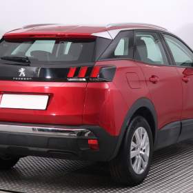 Foto inzerátu Peugeot 3008 1.2 PureTech
