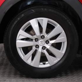 Foto inzerátu Peugeot 3008 1.2 PureTech