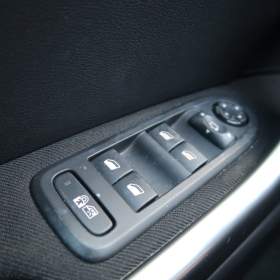 Foto inzerátu Peugeot 308 1.6 e-HDi