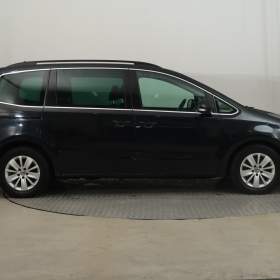 Foto inzerátu Volkswagen Sharan 2.0 TDI BMT
