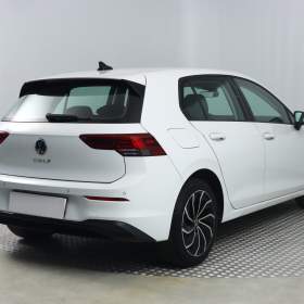 Foto inzerátu Volkswagen Golf 1.0 TSI