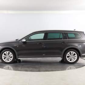 Foto inzerátu Volkswagen Passat 2.0 TDI