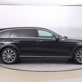 Foto inzerátu Mercedes-Benz Třídy E E 220 d 4MATIC