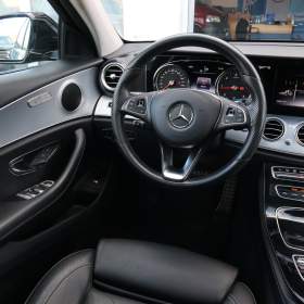Foto inzerátu Mercedes-Benz Třídy E E 220 d 4MATIC