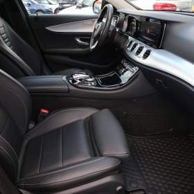 Foto inzerátu Mercedes-Benz Třídy E E 220 d 4MATIC